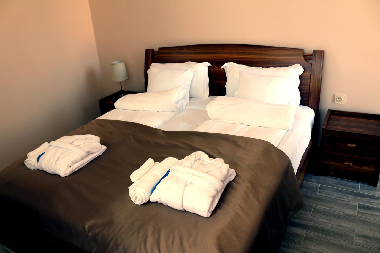 Hotel Lazi コブレチ エクステリア 写真