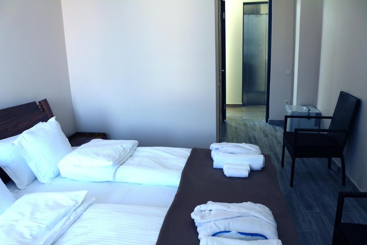 Hotel Lazi コブレチ エクステリア 写真