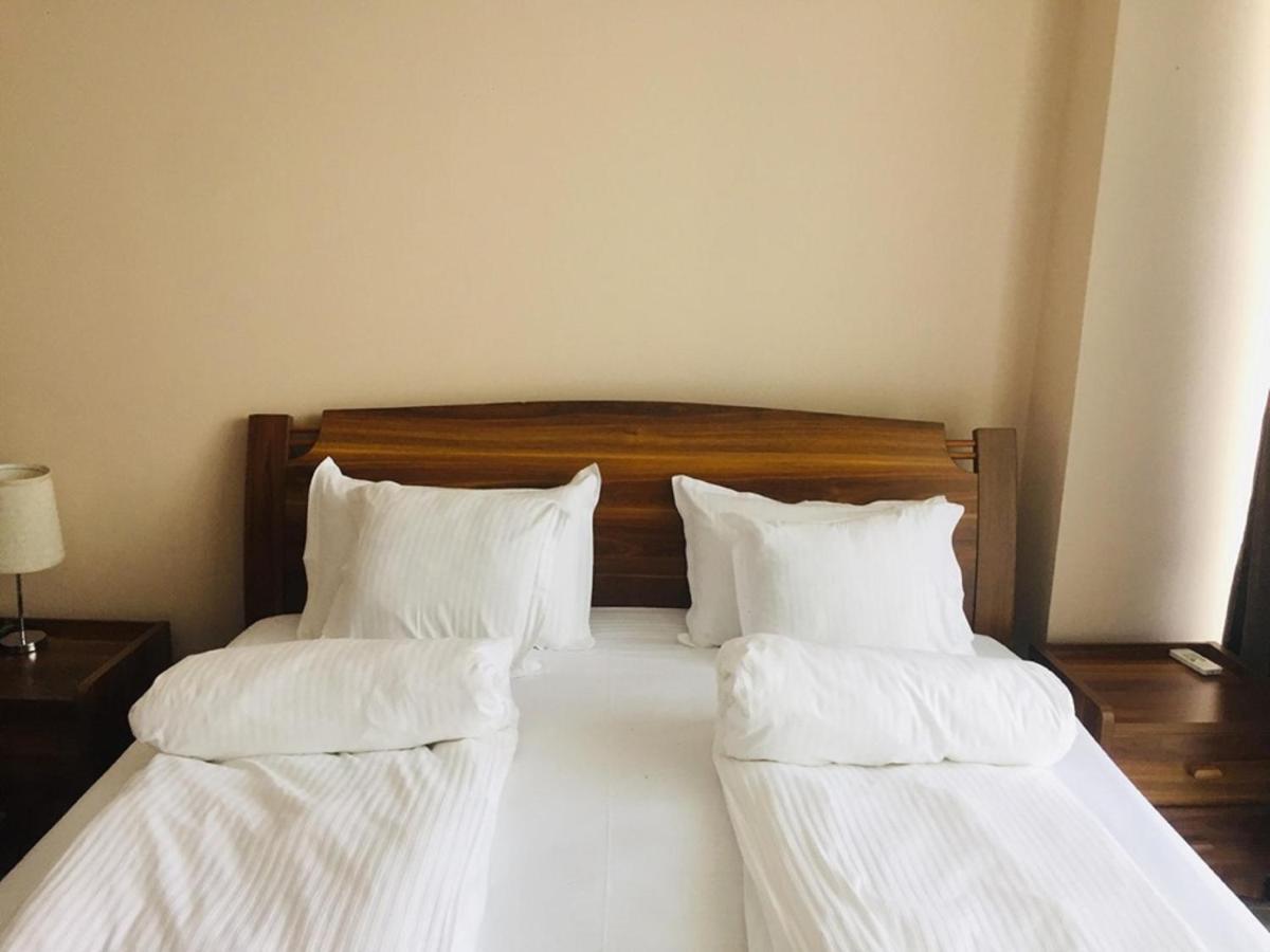 Hotel Lazi コブレチ エクステリア 写真