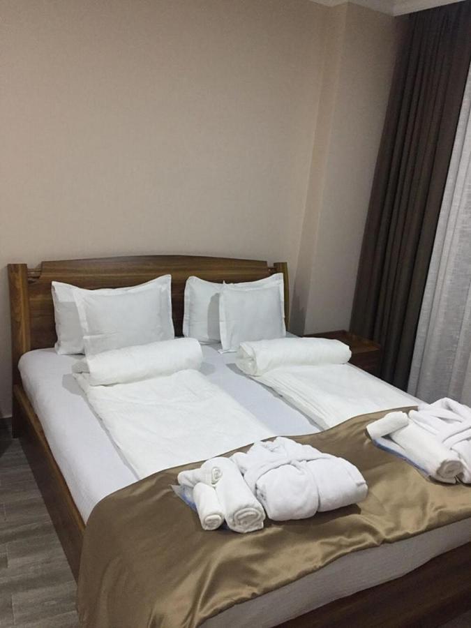 Hotel Lazi コブレチ エクステリア 写真